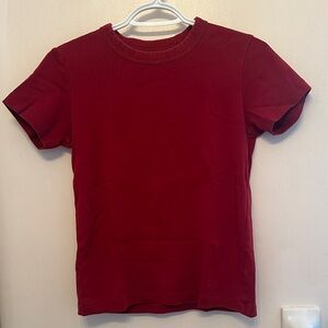 Basic Red Uniqlo T-Shirt